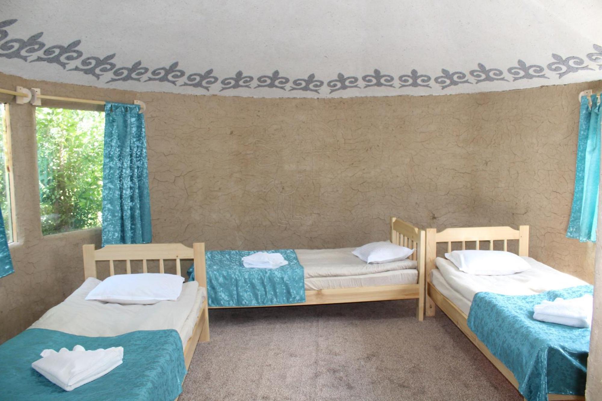 Guest House Emily Bokonbayevo Dış mekan fotoğraf