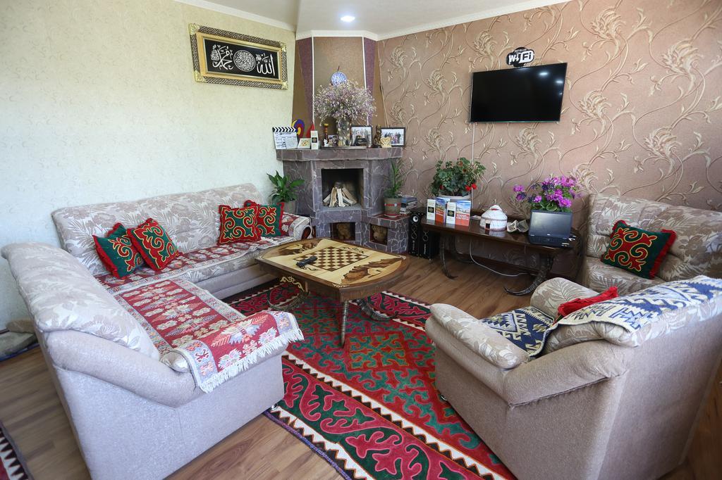 Guest House Emily Bokonbayevo Dış mekan fotoğraf