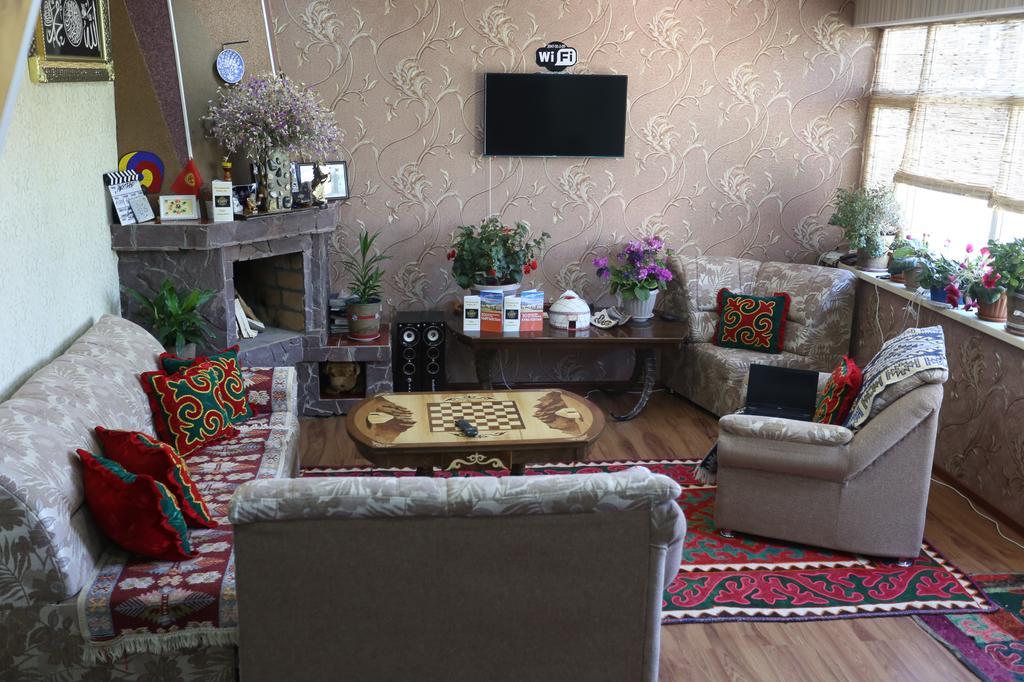 Guest House Emily Bokonbayevo Dış mekan fotoğraf